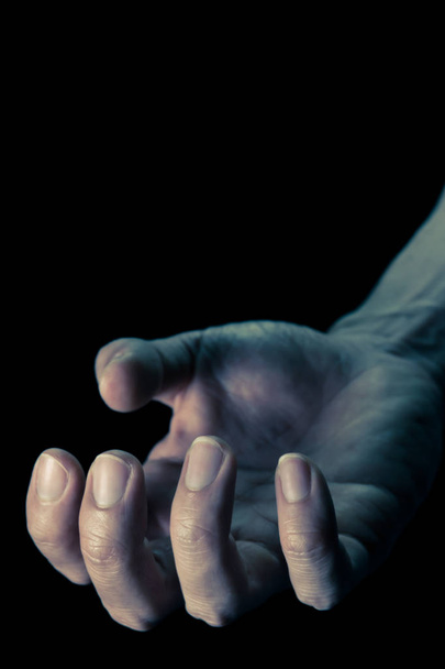 Vintage mão humana virada para o diabo conceito de violência crime no estilo de capa de livro
 - Foto, Imagem