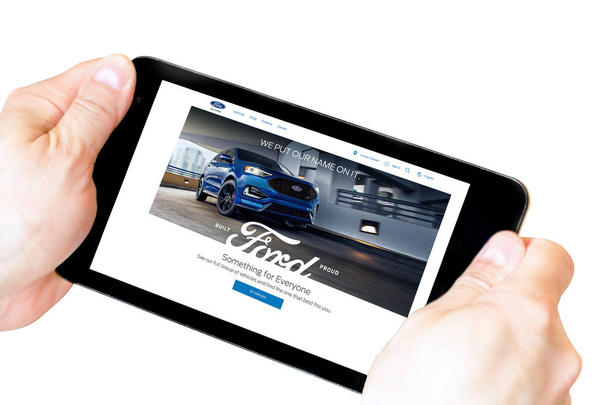   Ford  website homepage.   - Foto, afbeelding