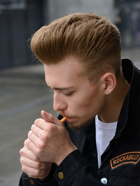 Sigara adam - Fotoğraf, Görsel