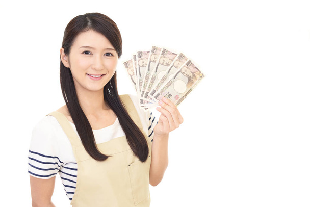 Usmívající se Asijská hospodyňka s penězi - Fotografie, Obrázek