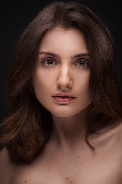 Young woman with beautiful healthy face - Fotografie, Obrázek