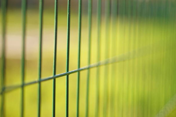 Siatka zielonej siatki ogrodzeniowej  - Zdjęcie, obraz