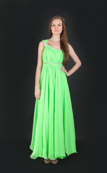 κορίτσι στο κομψό πράσινο φόρεμα - Φωτογραφία, εικόνα