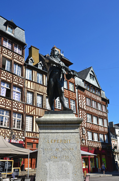 Статуя Жана Лепердита
 - Фото, изображение