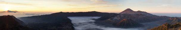Η ανατολή του ηφαιστείου Μπρόμο, shot σε Ιάβα, - Φωτογραφία, εικόνα