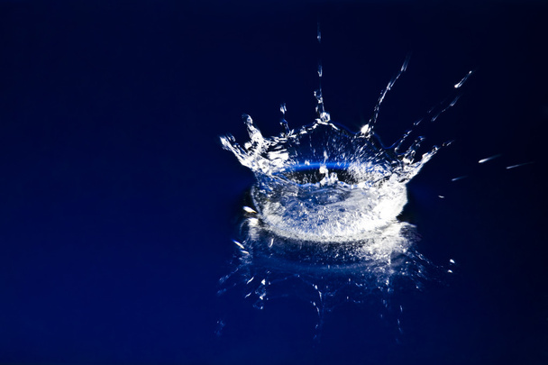 Close up view of splashed water - Foto, afbeelding