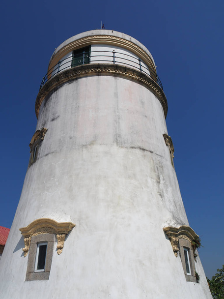A front view of the lighthouse at the Guia Fortress in Macau. - Photo, Image