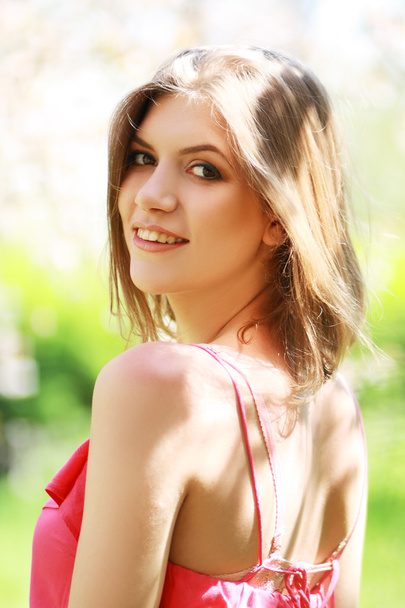 smiling beautiful young woman - Foto, Imagem
