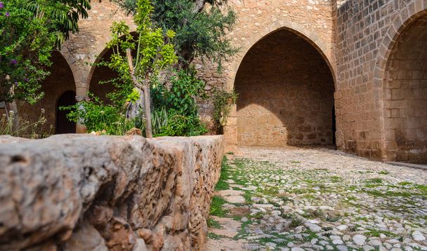 Archway of Ayia Napa Monastery, Chipre
. - Foto, Imagem