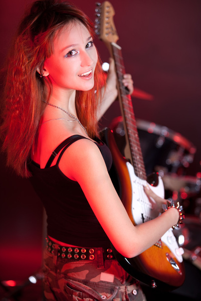 Belo guitarrista
 - Foto, Imagem