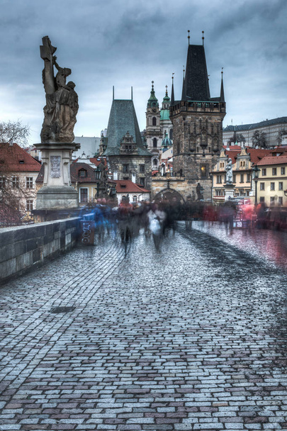Charles Bridge Old Town Prag manzarası - Fotoğraf, Görsel