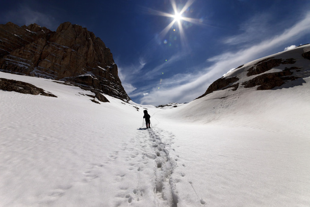 Hiker on snowmountains - Foto, immagini