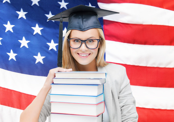 Student in graduation cap - Foto, afbeelding