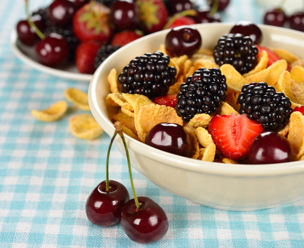 Cornflakes with fruits - Photo, image