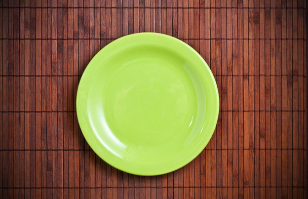 prázdný zelený talíř. - Fotografie, Obrázek