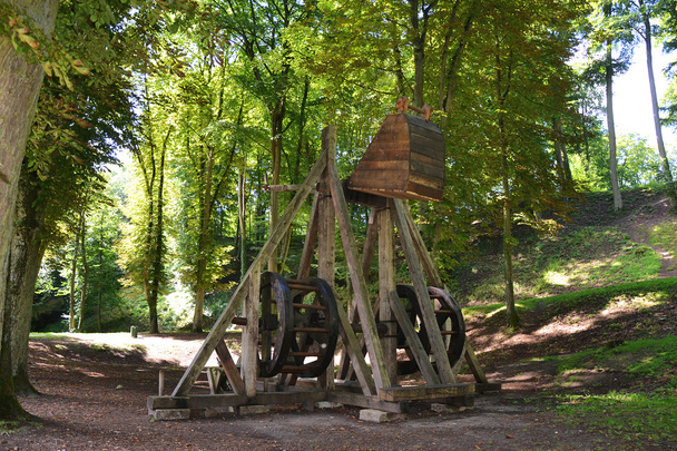 Catapulte médiévale
 - Photo, image