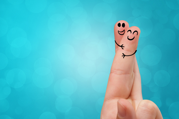 Щасливі маленькі пальці посміхаються і звисають разом
 - Фото, зображення