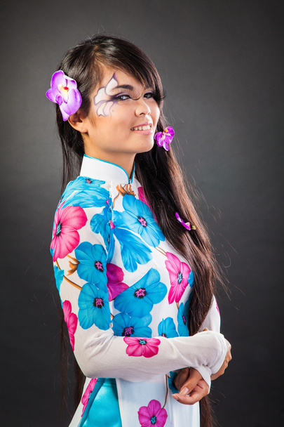 Beautiful asian woman with fashion make-up - Zdjęcie, obraz