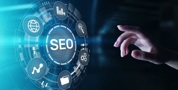 SEO - Suchmaschinenoptimierung, Konzept für digitales Internet-Marketing auf virtuellem Bildschirm. - Foto, Bild