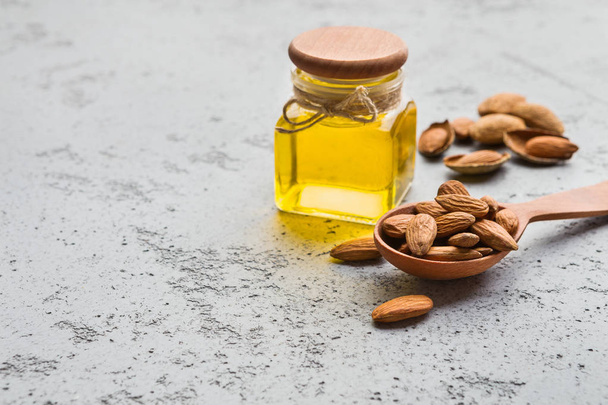Almond oil health benefits concept - Foto, imagen