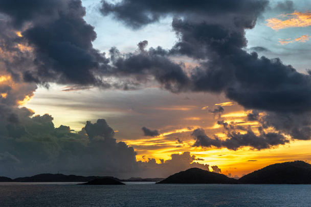 Pre-sunrise skies over Torres Straits Islands Archipelago, Austr - 写真・画像