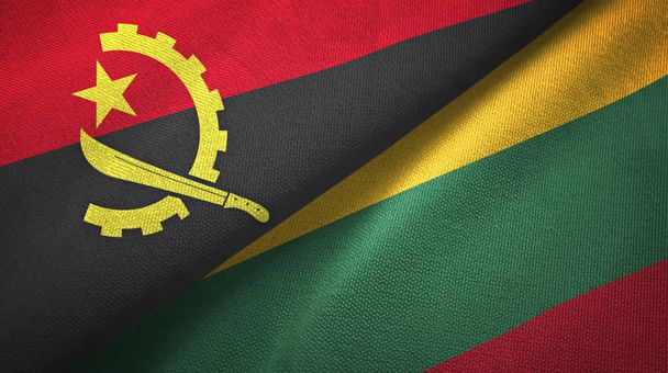 Angola a Litva dvě vlajky textilní tkaniny, textura textilií - Fotografie, Obrázek