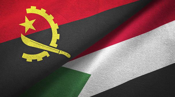 Angola en Soedan twee vlaggen textiel doek, weefsel textuur - Foto, afbeelding
