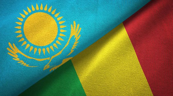 Το Καζακστάν και το Μάλι δύο σημαίες ύφασμα υφασμάτων, υφή υφάσματος - Φωτογραφία, εικόνα