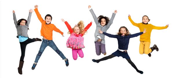 Niños saltando
 - Foto, imagen