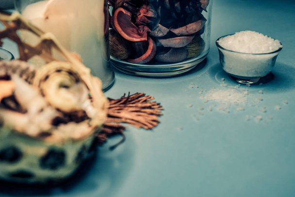 Háttér, a témában a spa kagyló gyertyát, és só - Fotó, kép