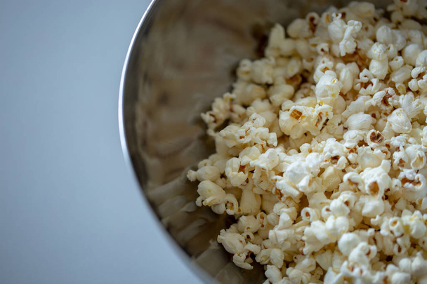 Popcorn close up in a bowl macro - Fotoğraf, Görsel