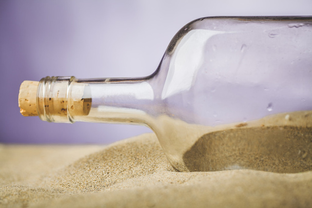 message in bottle on sand - Foto, Bild