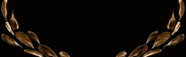 панорамний знімок золотого декоративного листя ізольовано на чорному з копіювальним простором
 - Фото, зображення
