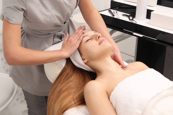 Cosmetische behandeling in Spa Salon - Foto, afbeelding