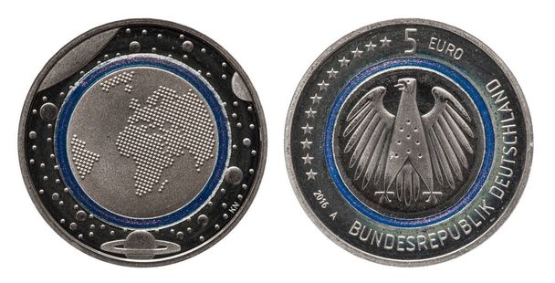 Германия монета в пять евро с планетами и голубым полимерным кольцом
 - Фото, изображение