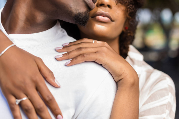 Close up outdoor protrait of black african american couple embra - Foto, Imagen
