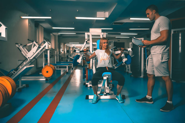 Personal training in the gym - Foto, Imagem