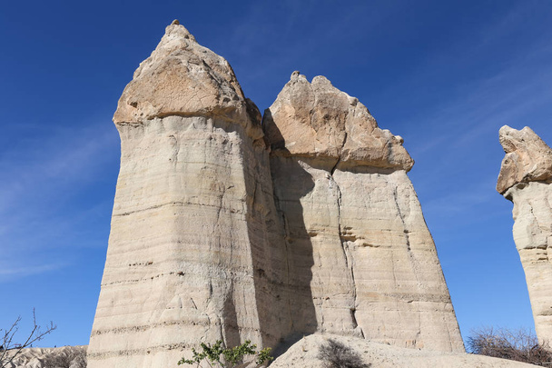 Formations rocheuses en Love Valley, Cappadoce, Nevsehir, Turquie
 - Photo, image