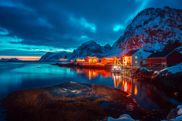 Village de Sorvagen sur les îles Lofoten
 - Photo, image