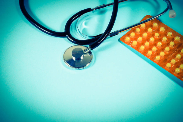 Medicina de fondo con pastillas
 - Foto, Imagen