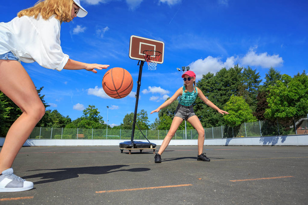 girls playing basketball - Fotó, kép