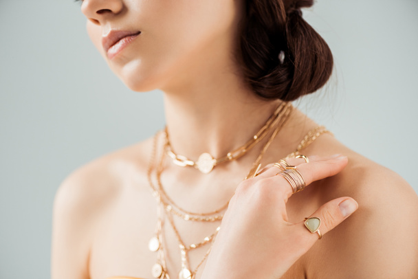 The Art of Layering Jewellery: Tips and Tricks