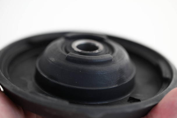 Гумовий метал частина амортизатора підтримки автомобіля
  - Фото, зображення