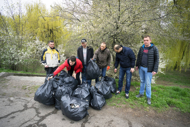 People volunteers scavenge - Fotografie, Obrázek