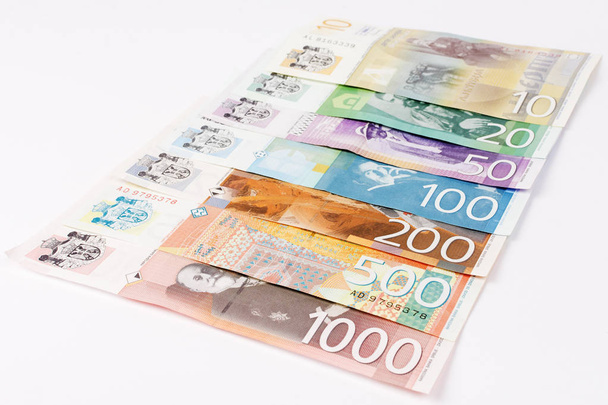 billetes de dinar serbio
 - Foto, imagen