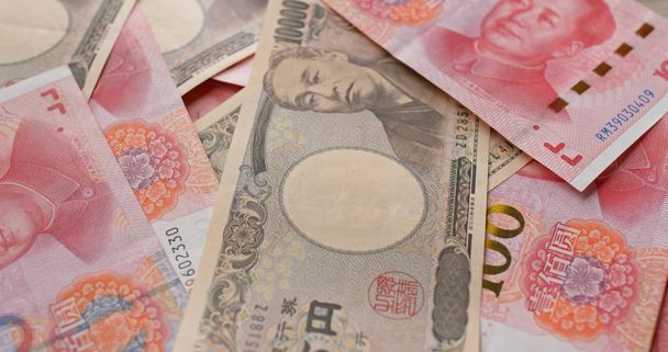 Billets chinois en yens et en yens japonais
 - Photo, image