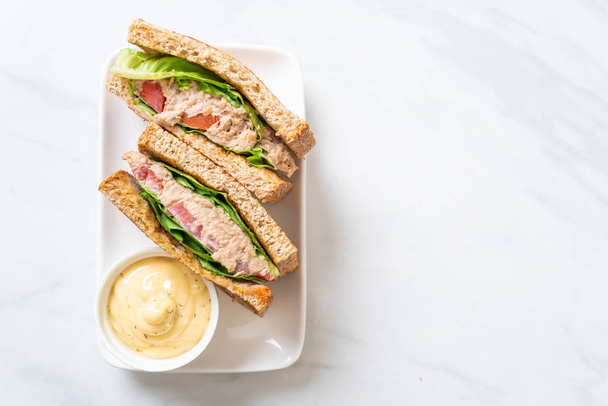 Homemade Tuna Sandwich  - Фото, изображение