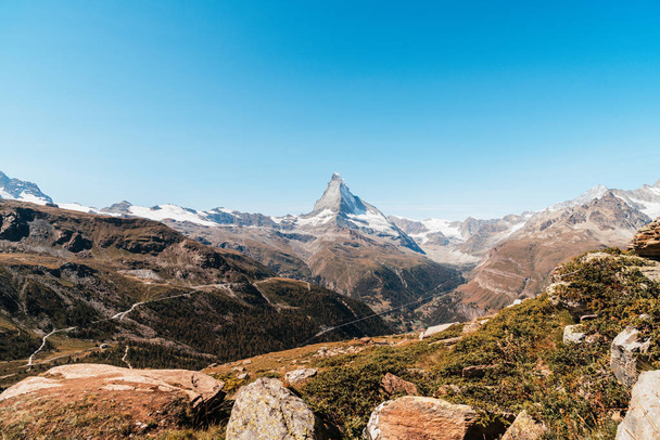 views of the Matterhorn peak in Zermatt, Switzerland. - Foto, imagen