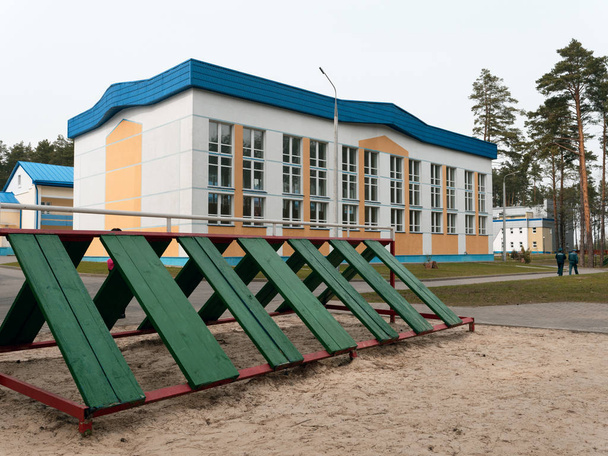 Gomel, Bělorusko-21. duben 2019: lyceum ministerstva mimořádných situací. Území se vzdělávacími budovami a kasárna. - Fotografie, Obrázek