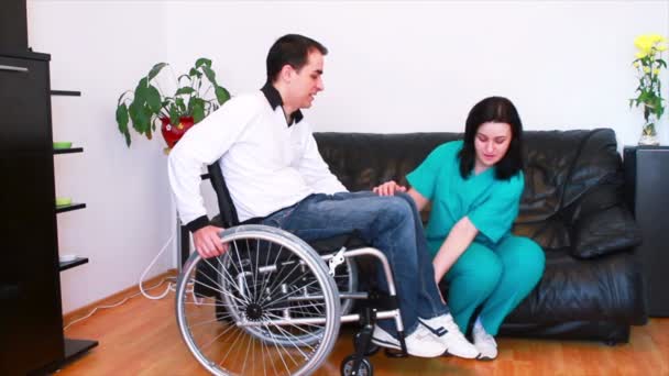 fyzikální terapeut s pacientem - Záběry, video